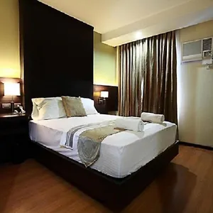 Отель Lorenzzo Makati, Макати